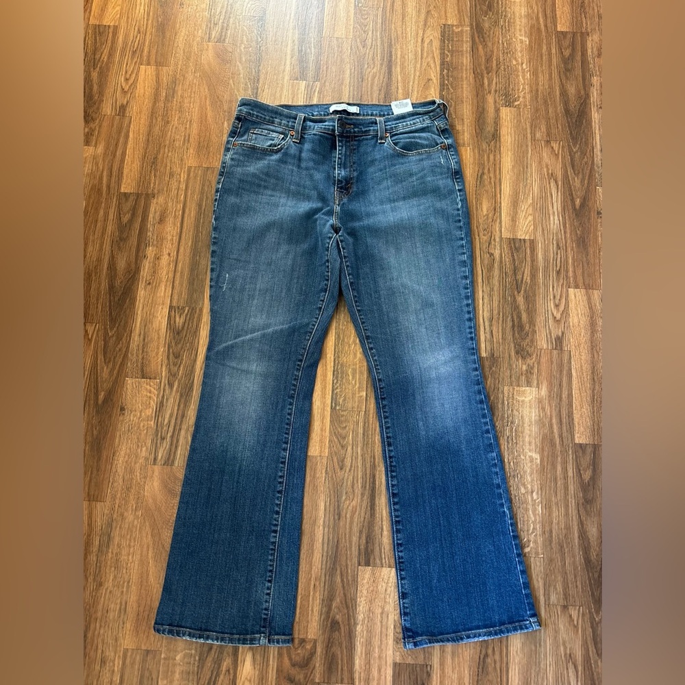 Women’s Levi’s size 14M